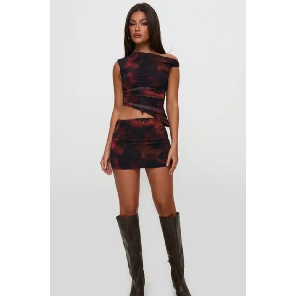 Princess Polly Maribella Set Black Red Abstract Ruched Mini Skirt Two Piece US 4